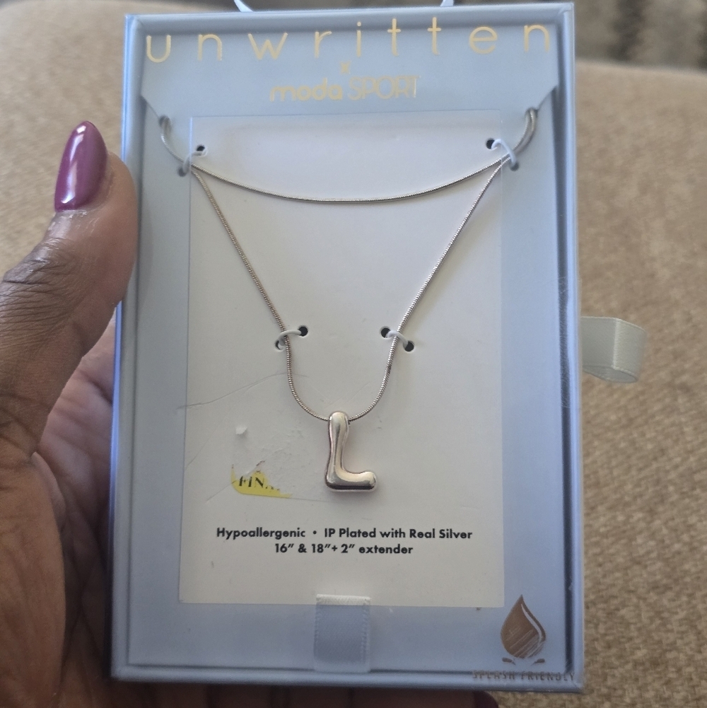 Unwritten Silver 'L' Pendant Name  Necklace Women New